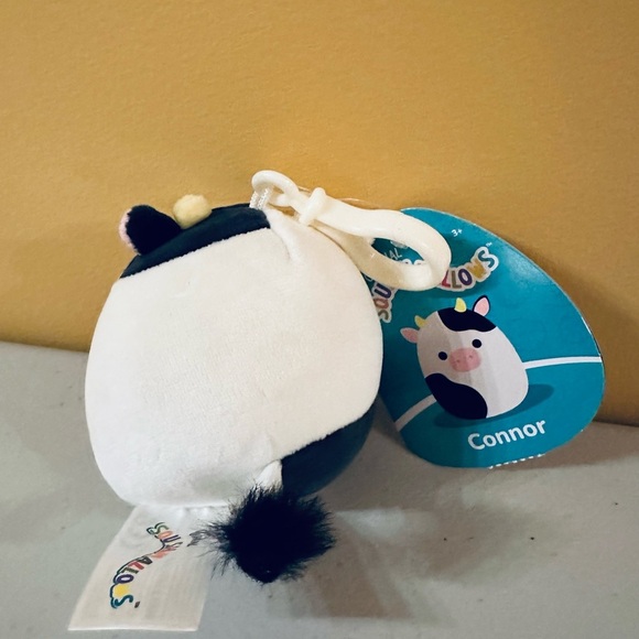 Nwt  🐄 3"  Clip Connor the Cow Squishmallow - Picture 3 of 3